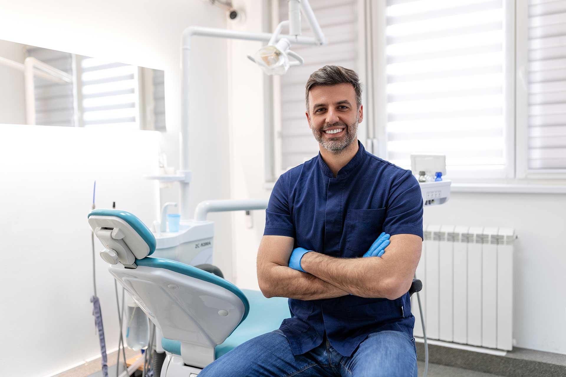 Dr. Arben Krasniqi — Drejtor & Implantolog